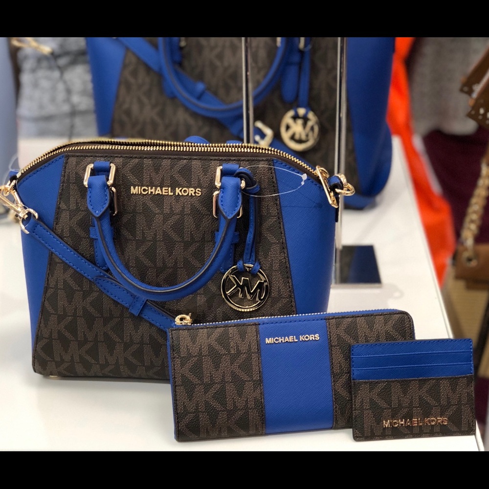 ISO...really looking for the two wallets